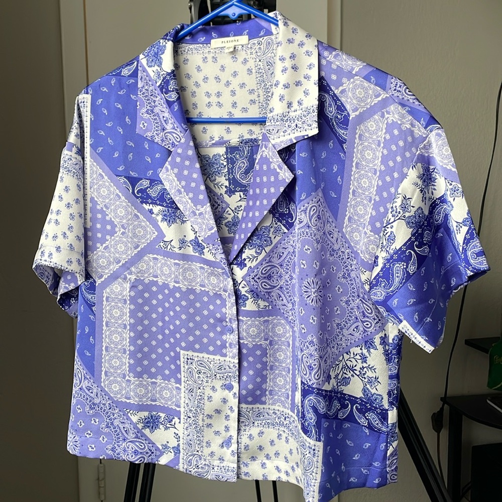 Women’s Crop Top Blouse